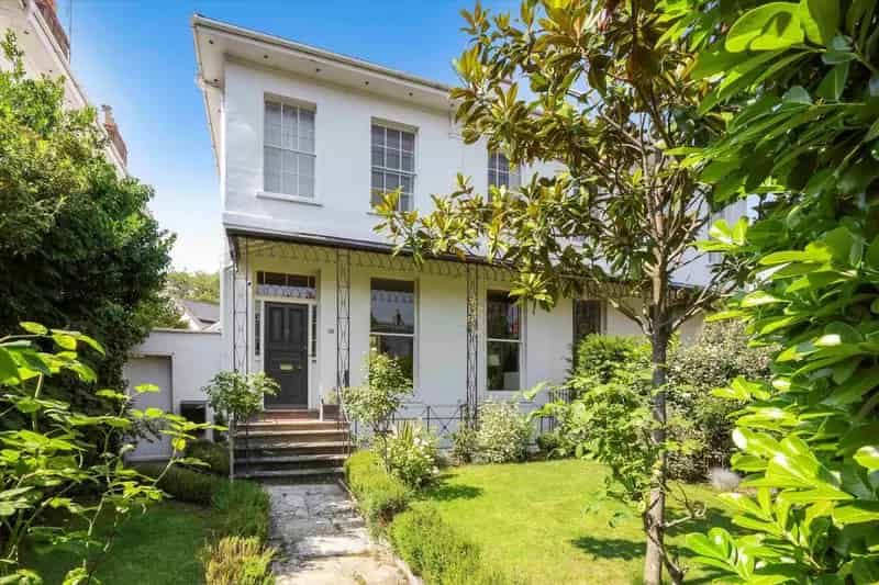4 Bedroom Terraced House for Sale in Cheltenham