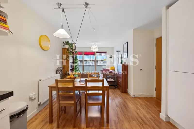 2 Bedroom Flat Short Term Let Available May 8