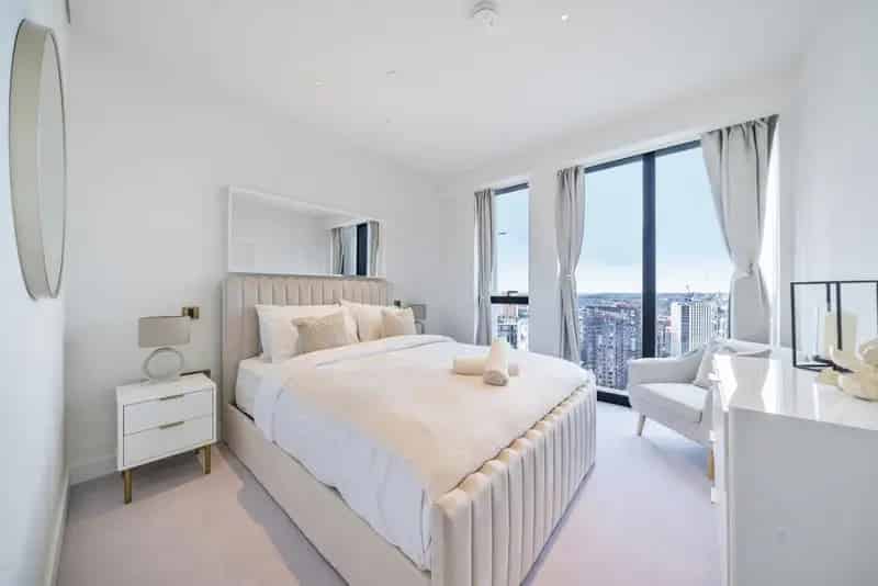 Luxury 2-Bedroom Apartment with City Views Nine Elms