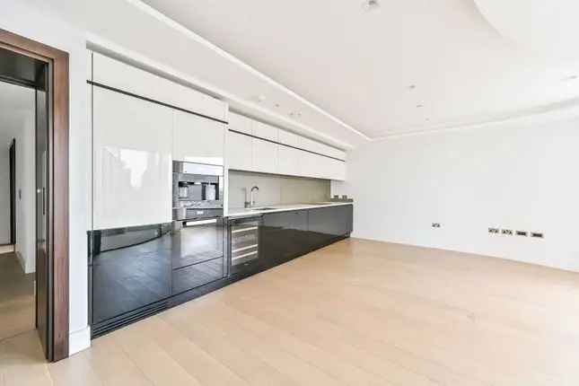 Flat for sale in Albert Embankment, Albert Embankment, London SE1