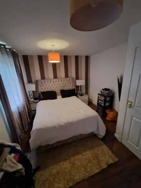 3 Bedroom House with Garden and Driveway
