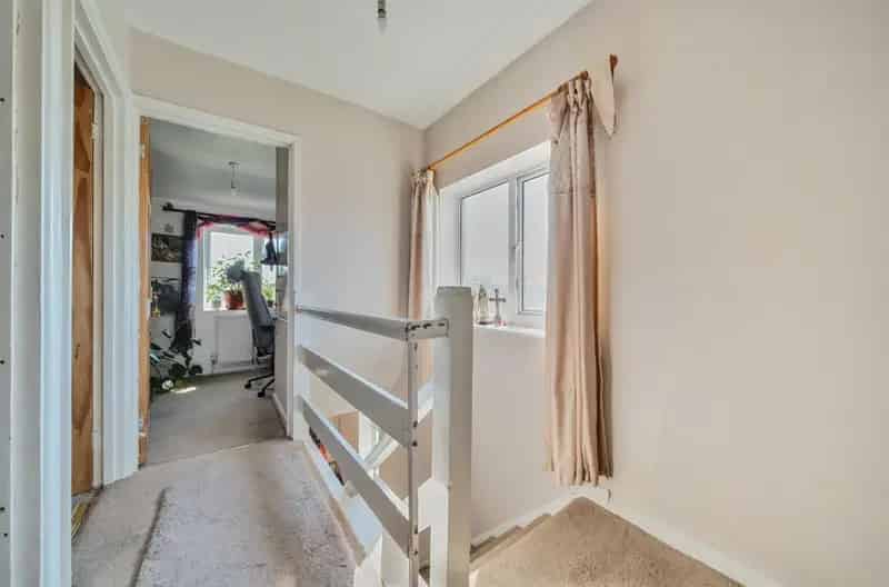 3 Bed House for Sale with Garage and Workshop