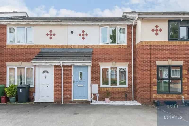 2 Bedroom Terraced House for Sale Near City Centre