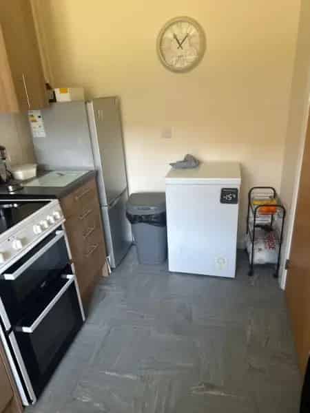 2 Bedroom Bungalow New Kitchen Wet Room Quiet Area
