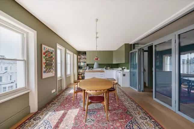 Belsize Park Gardens Flat 2449 sq ft 2-3 Beds Roof Terrace