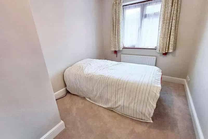 4 Bed Bungalow For Sale Near Amenities