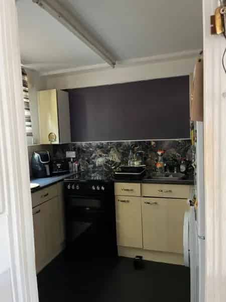 Large 2 Bed Maisonette with Garden and Ample Storage
