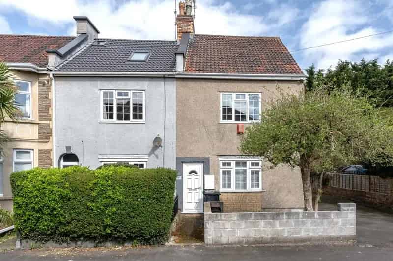 2 Bedroom Maisonette for Sale