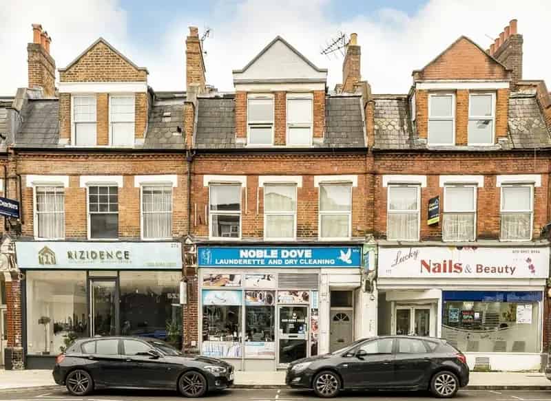 One Double Bedroom Flat near Richmond Bridge
