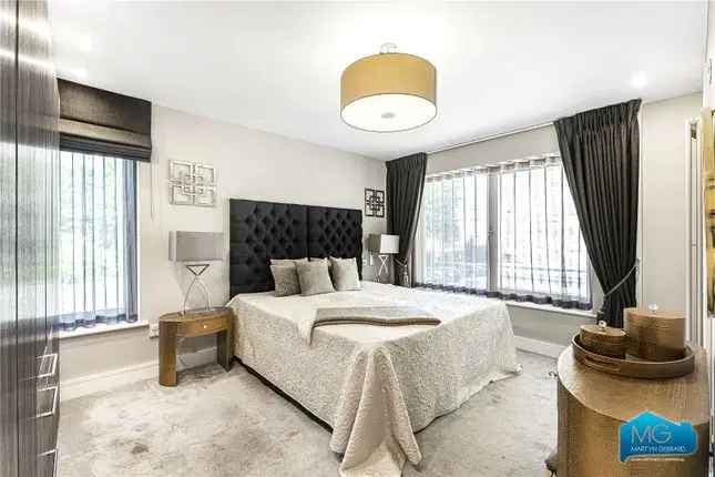 Flat to rent in St John's Wood Park, St John's Wood, London NW8