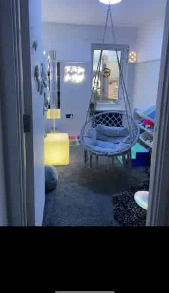 3 Bed House Near Hospital - Small Garden - Driveway