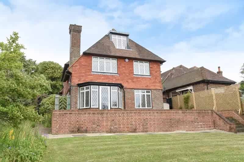 5 Bedroom Detached House to Rent Hove Park