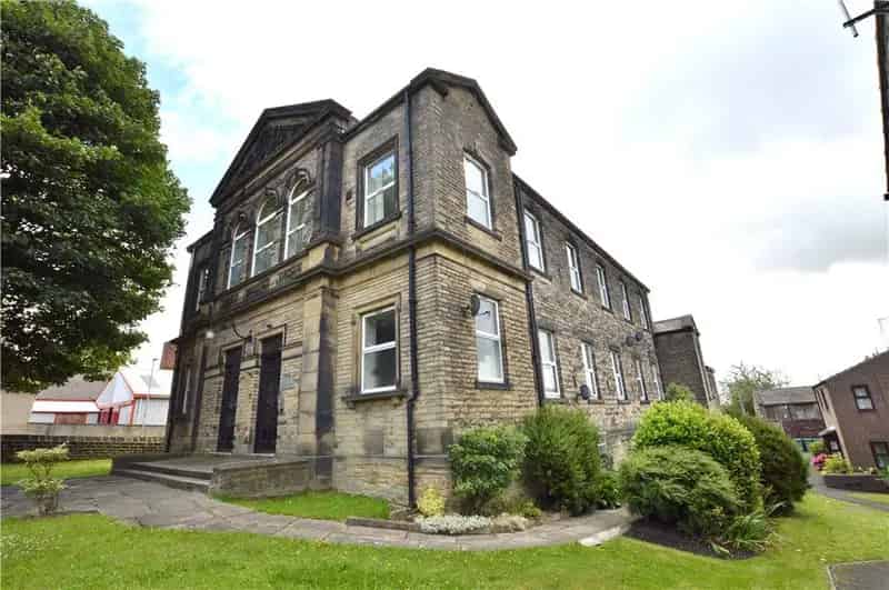 2 Bedroom Flat House to Rent in Pudsey