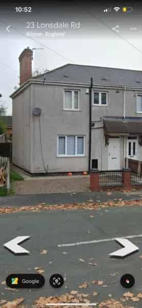 Semi Detached House Near Schools and Amenities