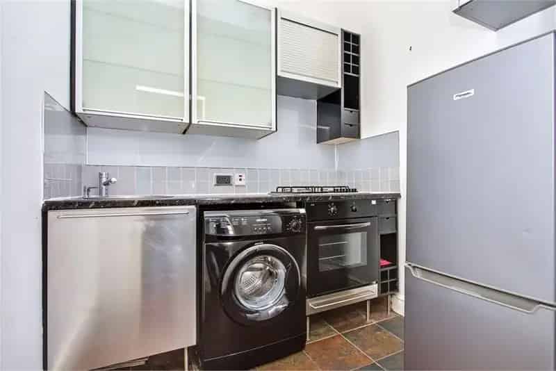 1 Bed Flat Hillside - Traditional Tenement Flat