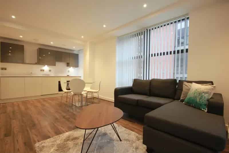 3 Bedroom Flat To Rent Available 07082025