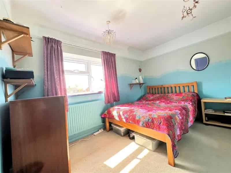 3 Bed Semi-Detached House for Sale