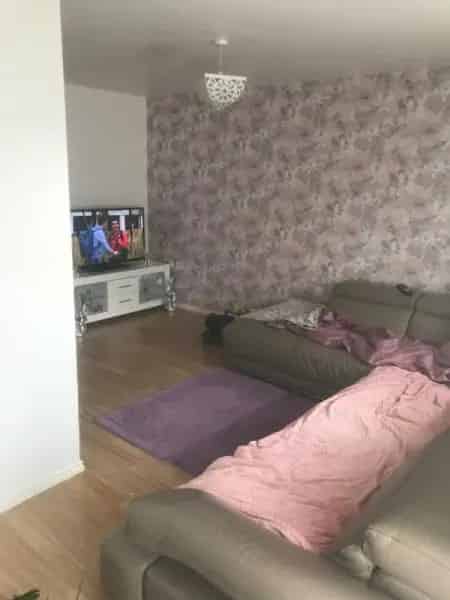 1 Bedroom Apartment Near Train Station and Amenities