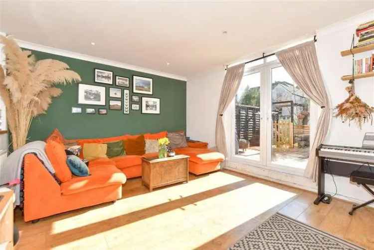 2 Bed Flat for Sale in Folkestone