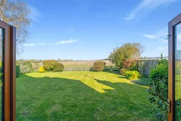Springfield House: 5 Bed Detached Cotswold Stone House