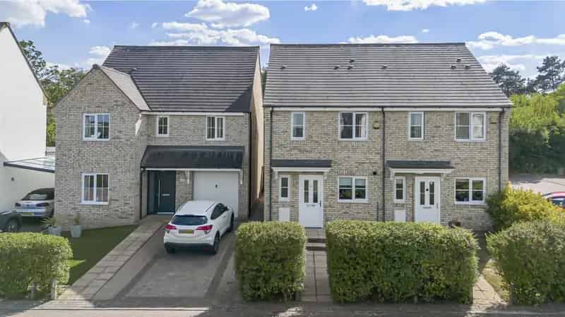 2 Bedroom Semi Detached House for Sale