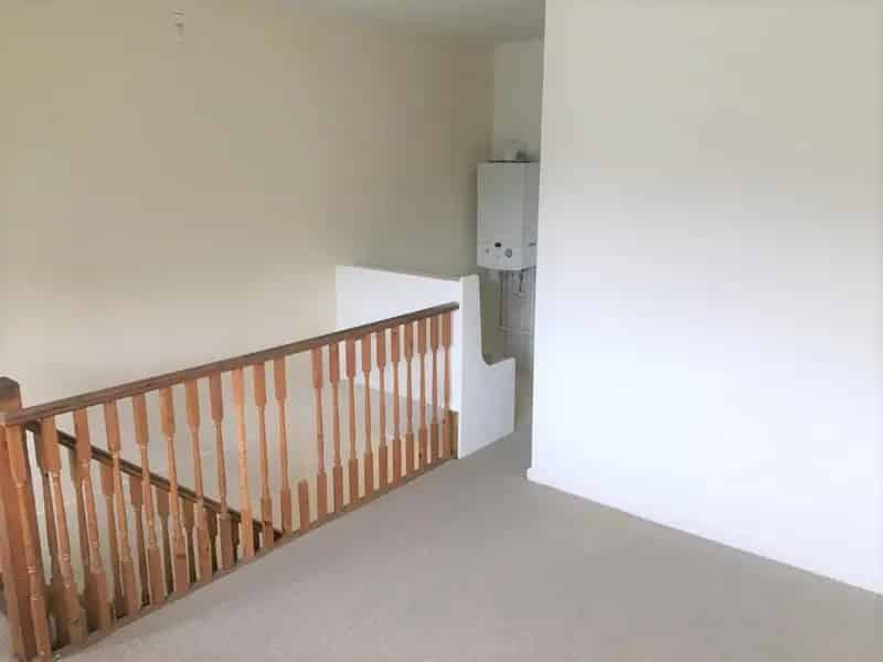 1 Bedroom Flat to Let Burnt Yates