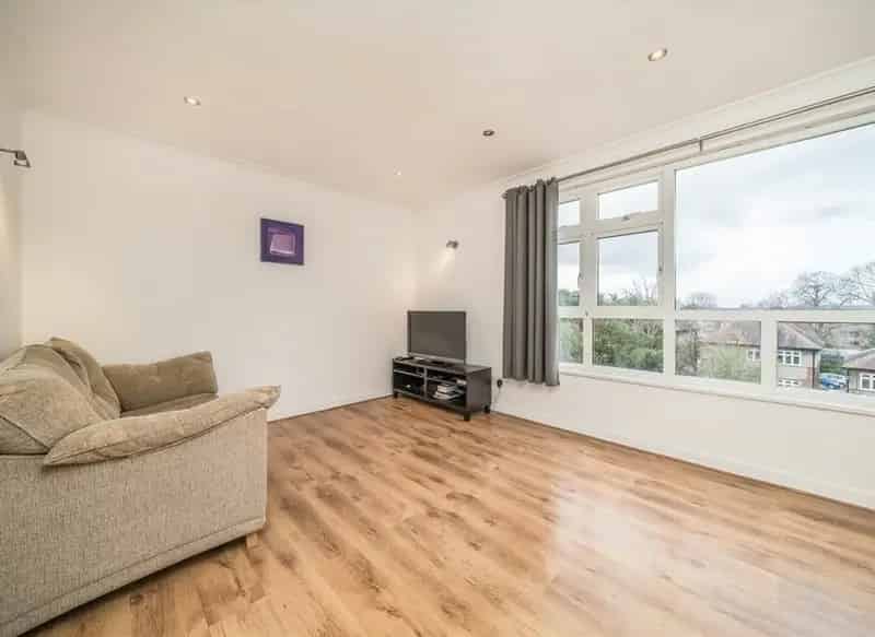 Flat For Sale , Cranes Park, London, England