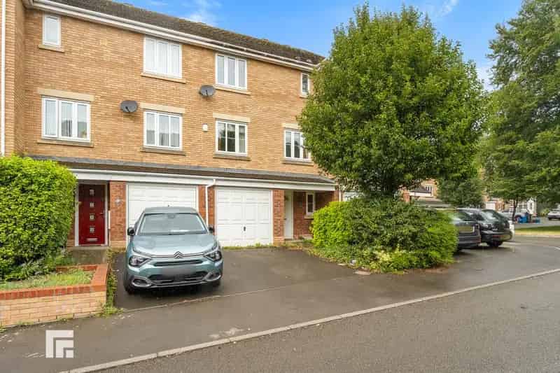 3 Bedroom Townhouse for Sale