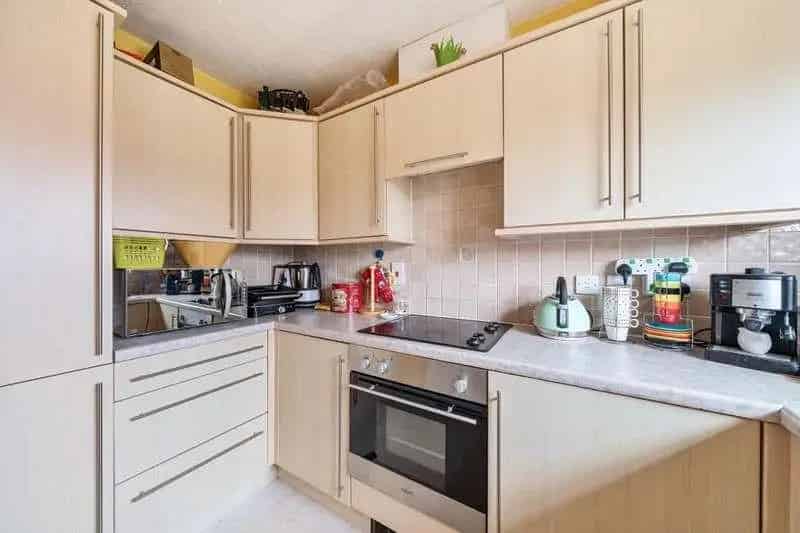 2 Bed Flat for Sale near Newbury Station - Allocated Parking