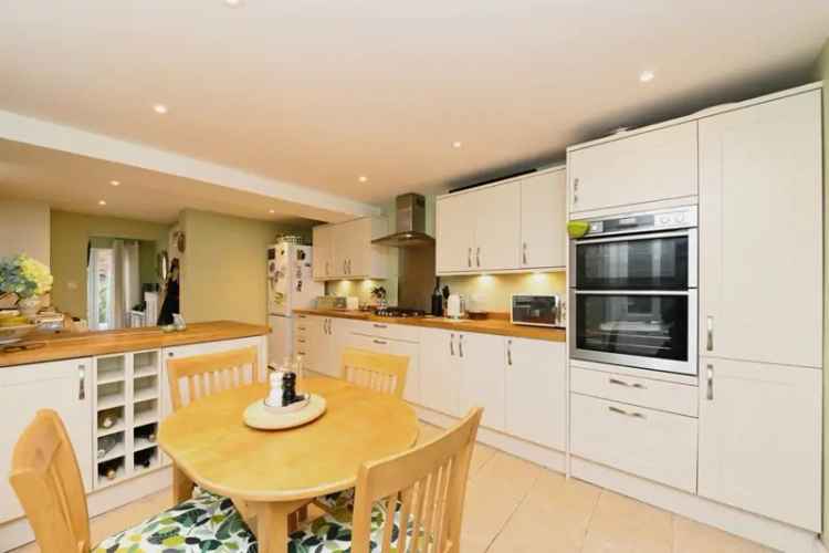 Hunstanton Victorian Semi-Detached House - 4 Beds, 2 Baths