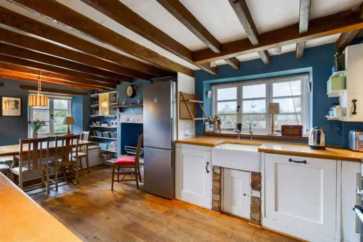 3 Bedroom Cottage for Sale in South Warwickshire