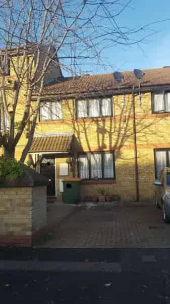 3 Bedroom House Swap - Large Garden Summer House New Bathroom
