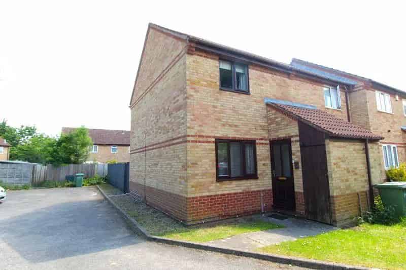 2 Bedroom End of Terrace House for Sale
