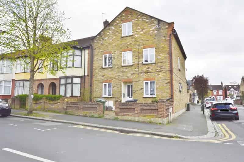1 Bedroom Flat for Sale in Leyton