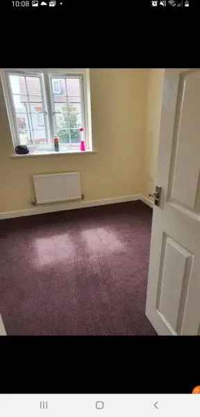 Flat For Rent in Dover, England