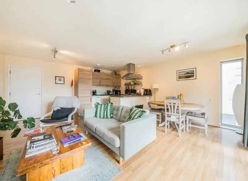 3 Double Bedroom Apartment Near Bow Road Station