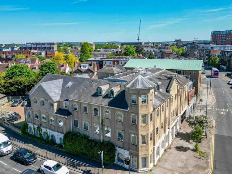 1 Bedroom Flat for Sale in Chelmsford City Centre