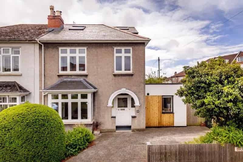 4 Bedroom Semi Detached House For Sale Near Top Schools
