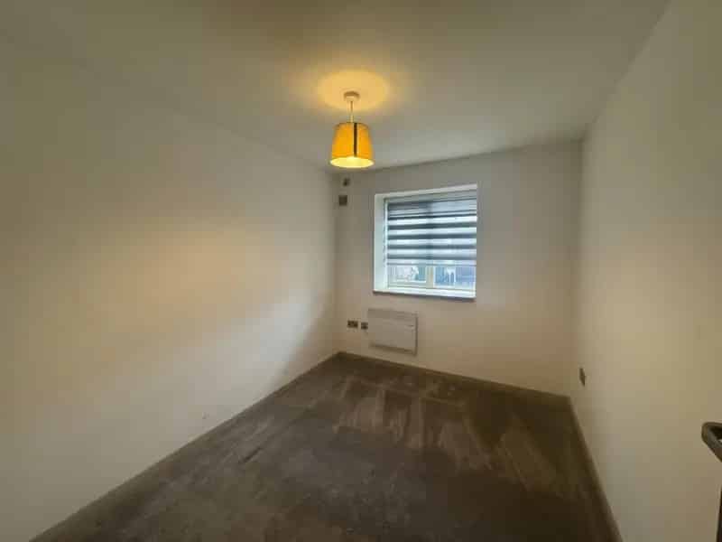 2 Bedroom Apartment To Let - Water & Wifi Included
