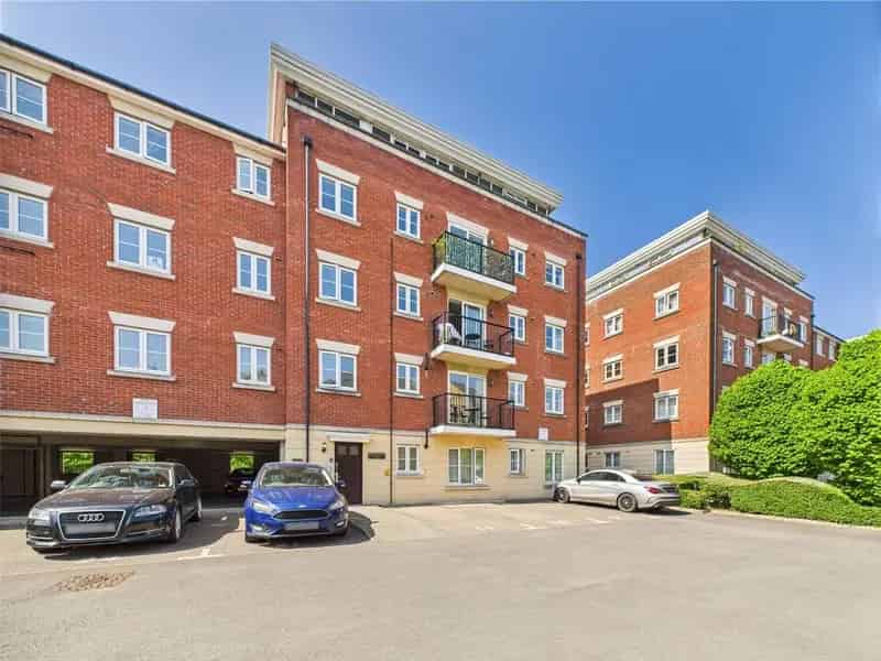 2 Bedroom Apartment for Sale