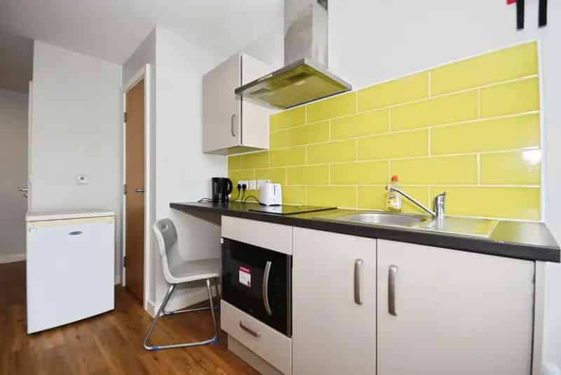 Sheffield City Centre Studio Apartment - High Rental Potential