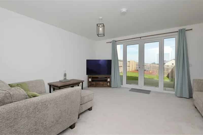 3 Bed End Terraced House with 1 Reception Room Modern Development