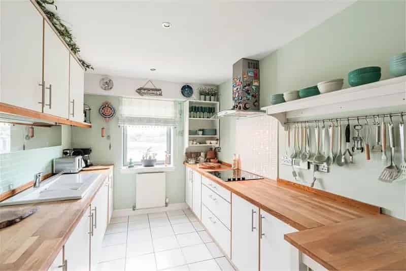 2 Bed Flat Fifth Floor Harbour Views Allocated Parking