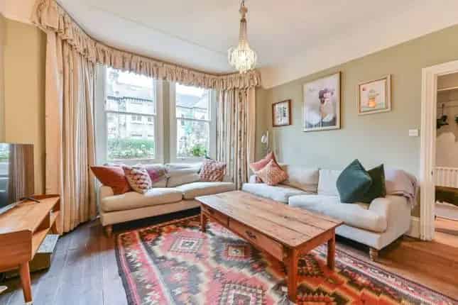 5 Bedroom Semi-Detached House for Sale Balham SW17