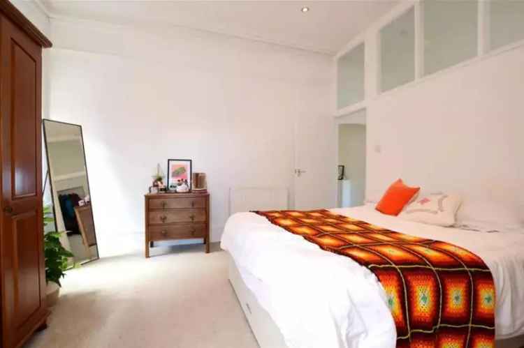 2 Bedroom Apartment Hove - 6 Month Contract - Allocated Parking
