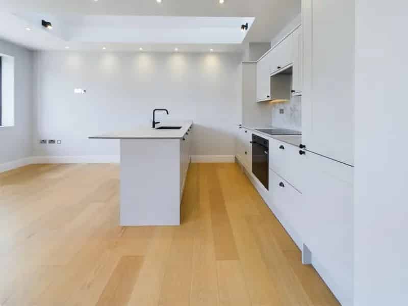 1 bedroom Flat
 For Sale 
Total Size: 545 SQ FT