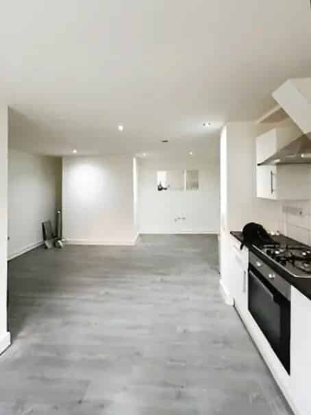 2 bedroom  Flat for sale, Ilford, IG1