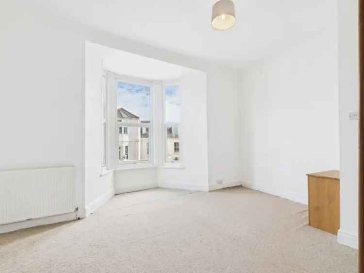 2 Bedroom Ground Floor Flat For Sale