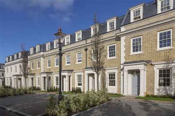 Magna Carta Park: Luxury Homes with Exclusive Amenities