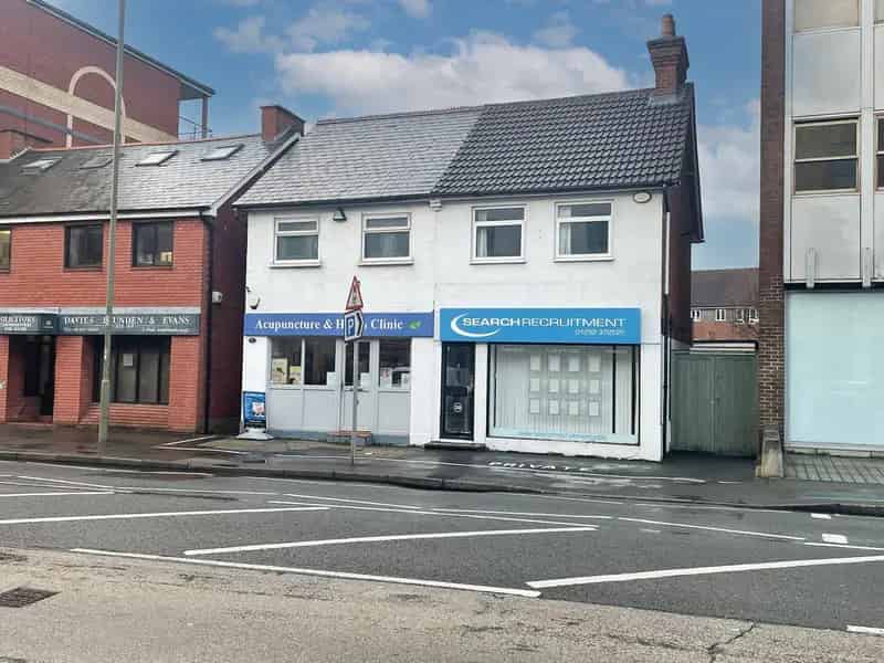 Retail Office Building Town Centre High Visibility